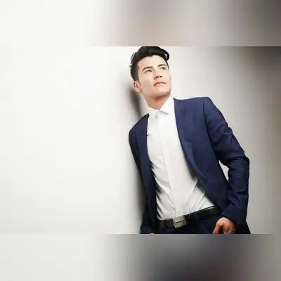 贺军云
